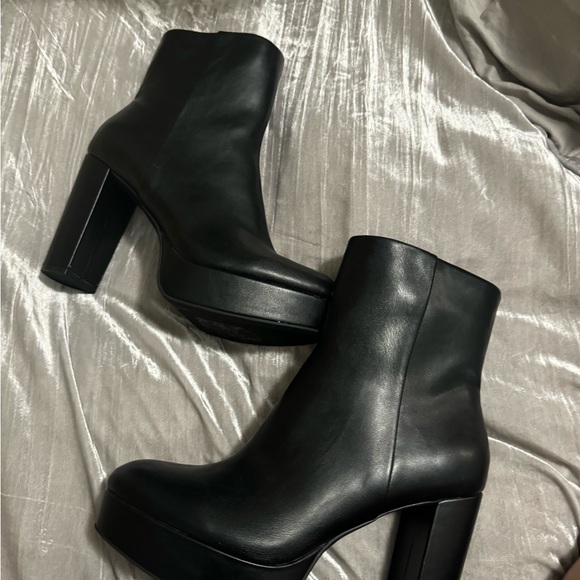 Never worn man-made black leather half calf boots block heel mix number six - Picture 5 of 5